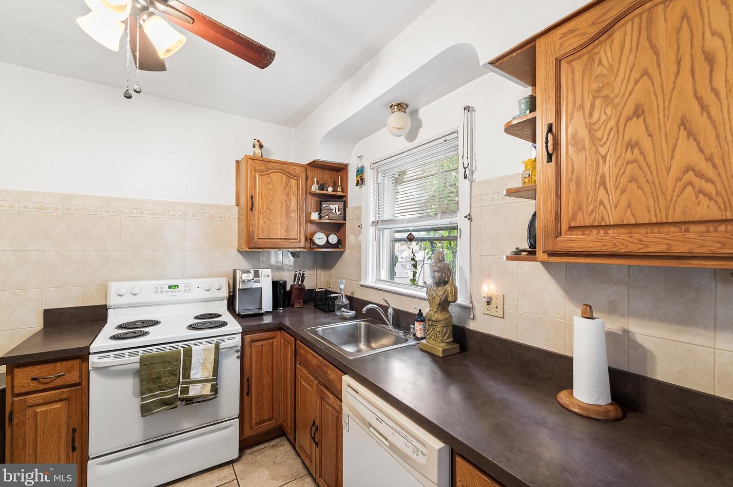 6823 Dunbar Rd, Baltimore MD  21222-5907 exterior