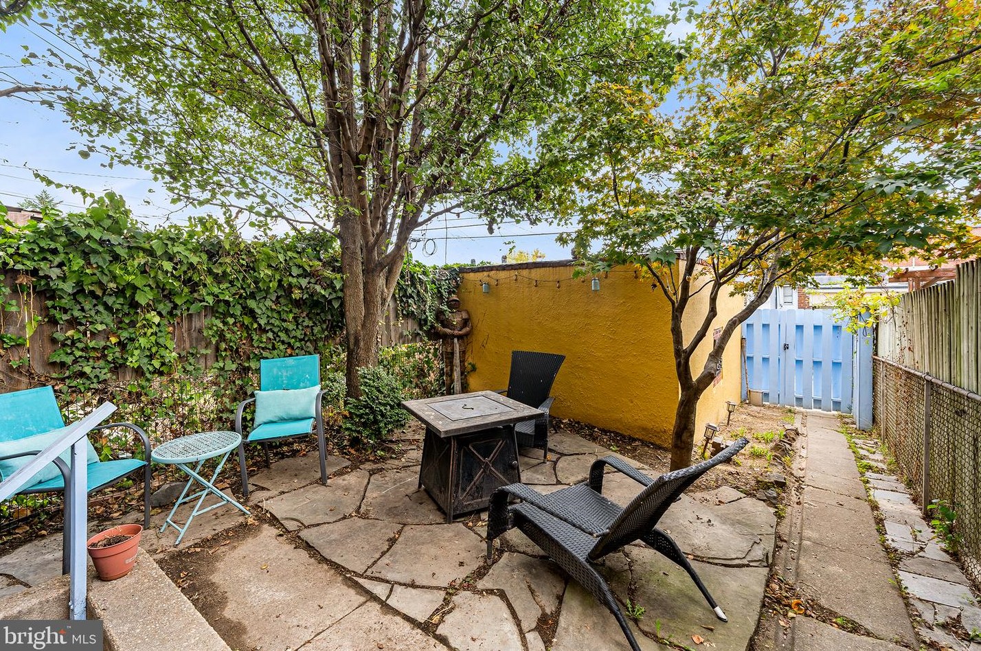 6823 Dunbar Rd, Baltimore MD  21222-5907 exterior