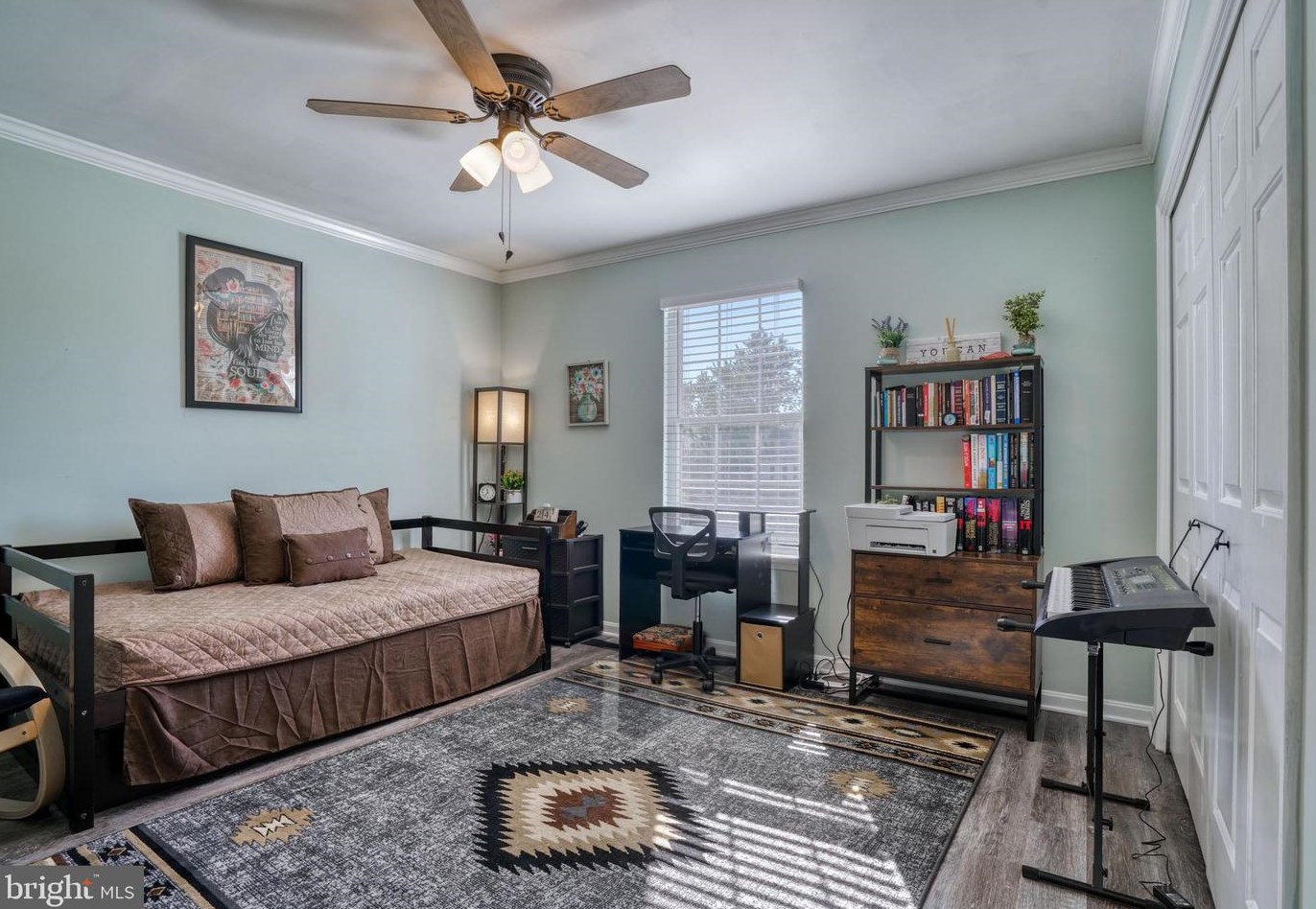 16 Leinster Garth, Baltimore MD  21236-2244 exterior