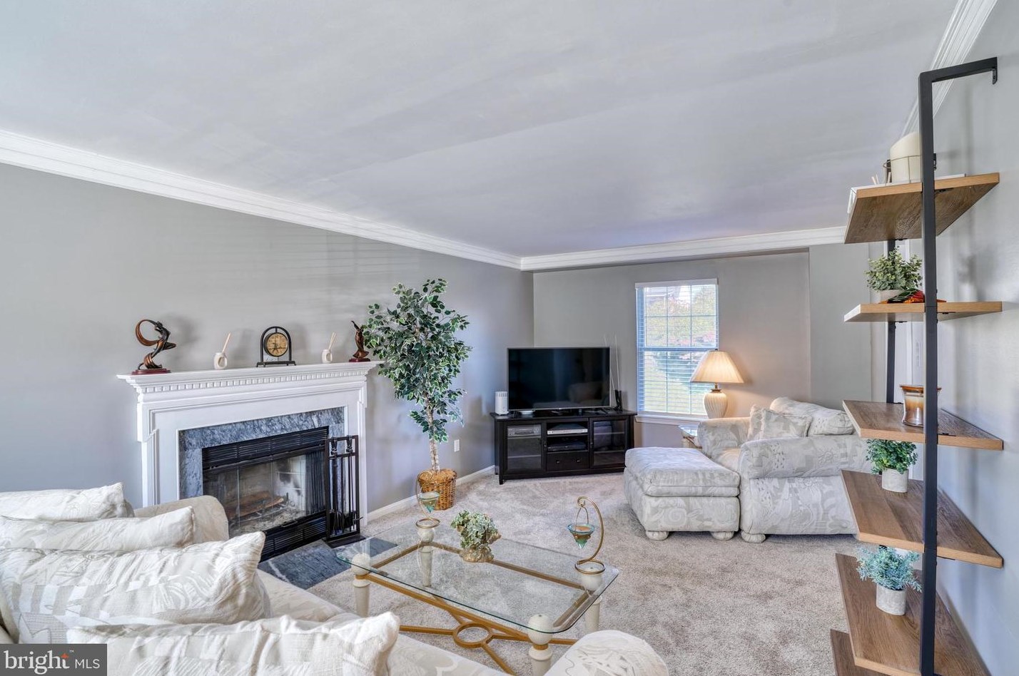 16 Leinster Garth, Baltimore MD  21236-2244 exterior