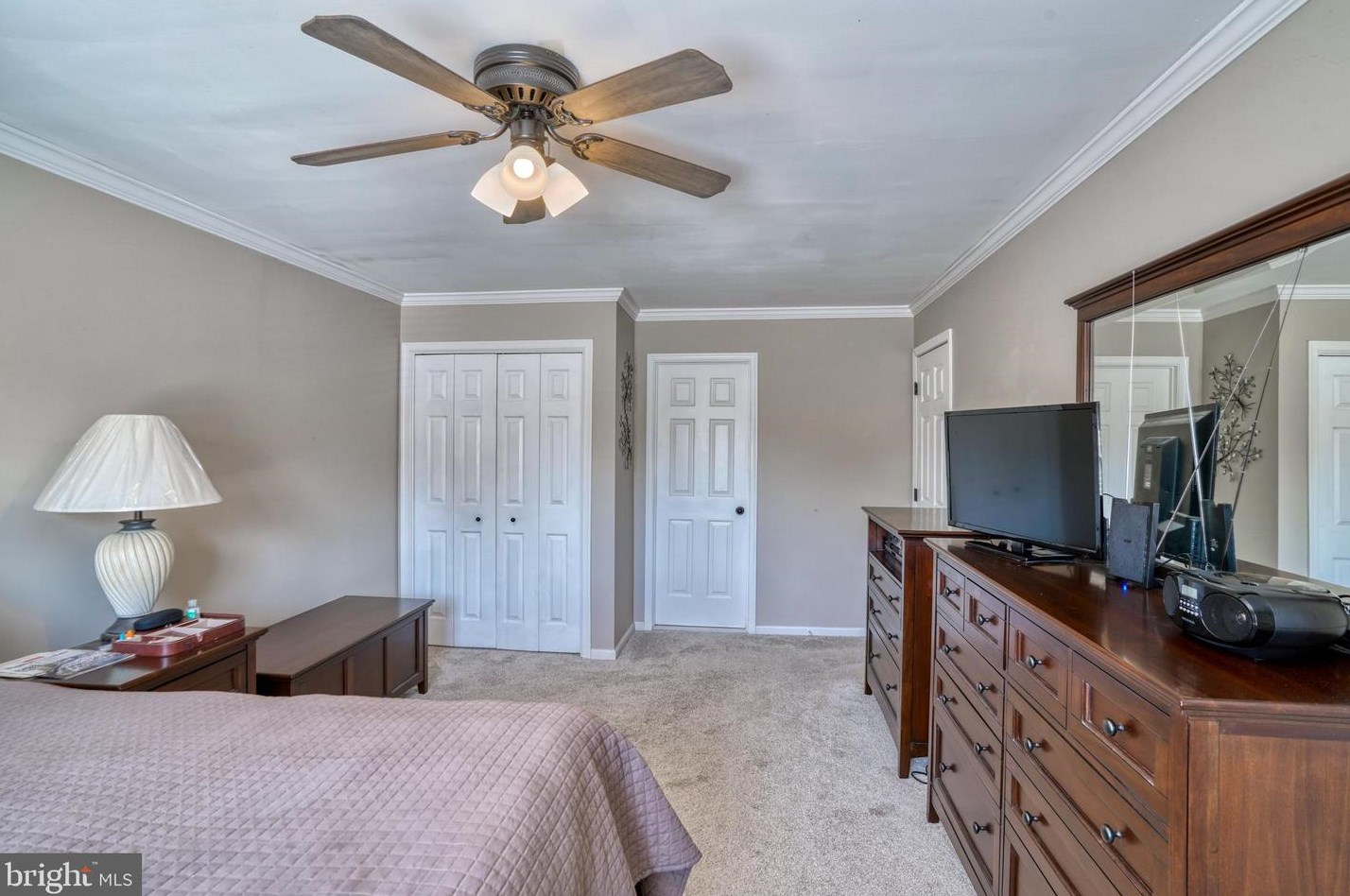 16 Leinster Garth, Baltimore MD  21236-2244 exterior