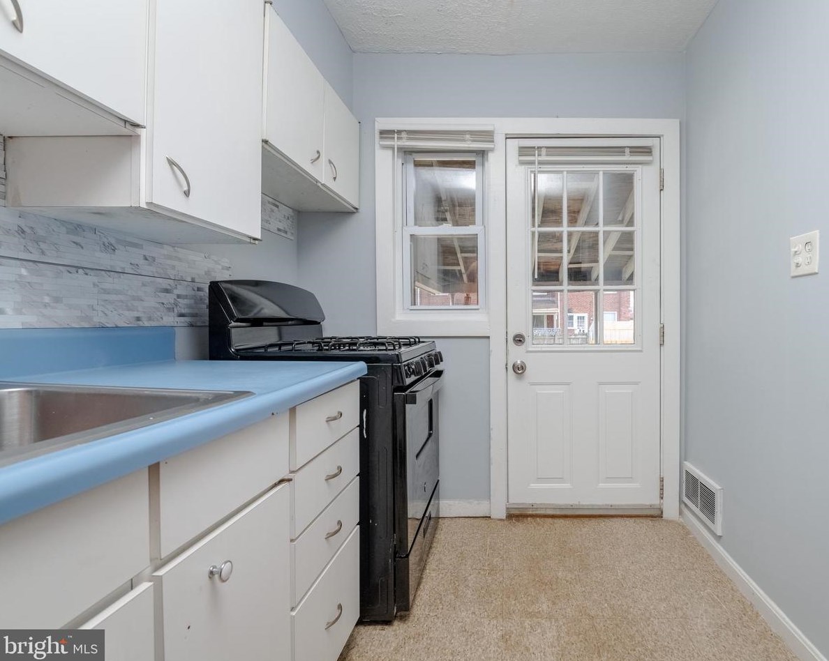 1943 Dineen Dr, Baltimore MD  21222-4724 exterior