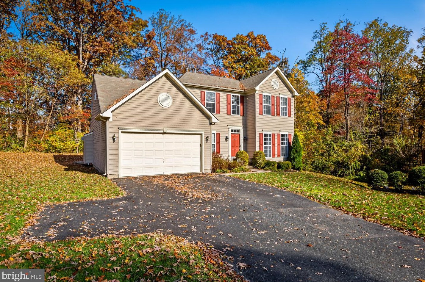 8642 Silver Lake Dr, Perry Hall, MD 21128
