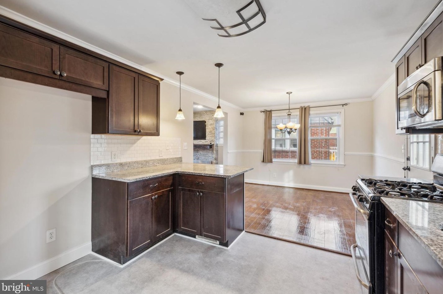 6211 Marglenn Ave, Baltimore MD  21206-2036 exterior