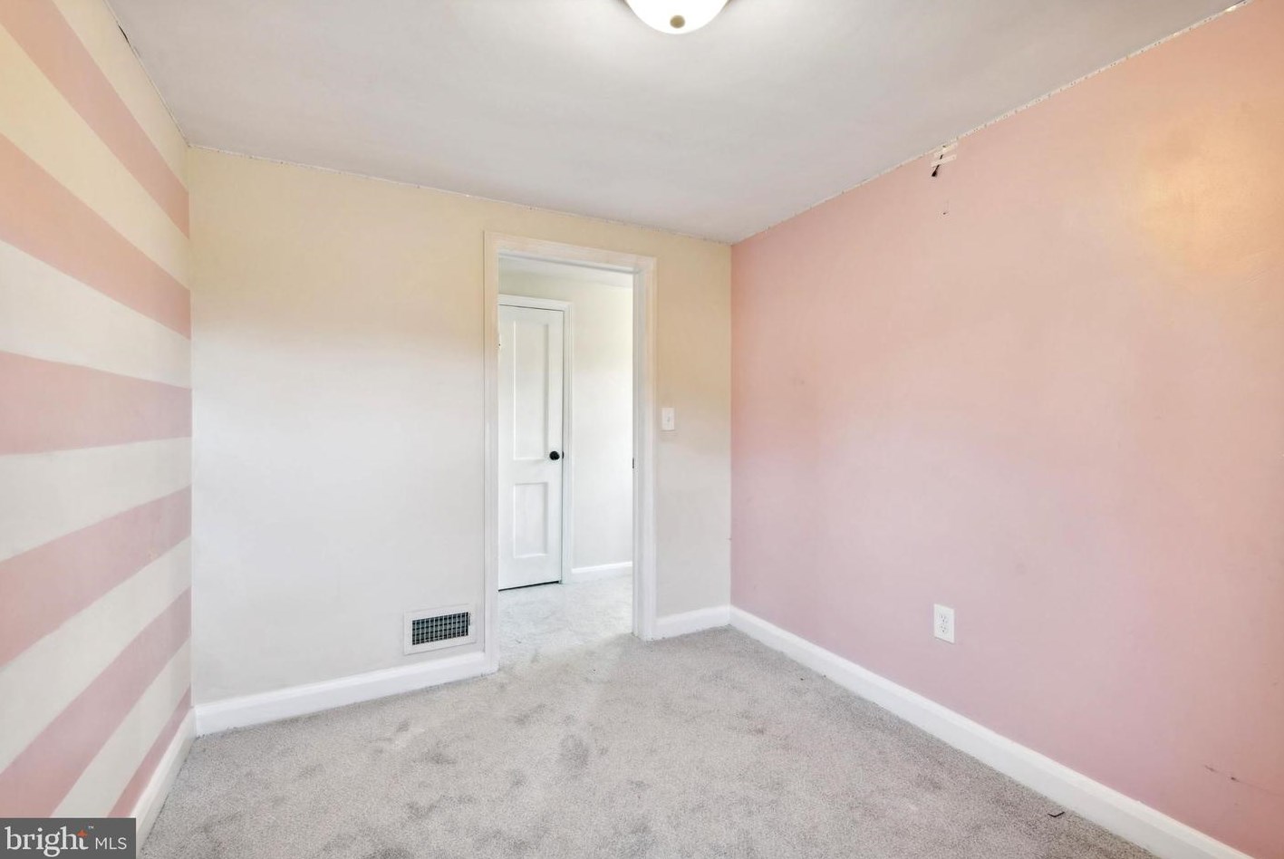 6211 Marglenn Ave, Baltimore MD  21206-2036 exterior