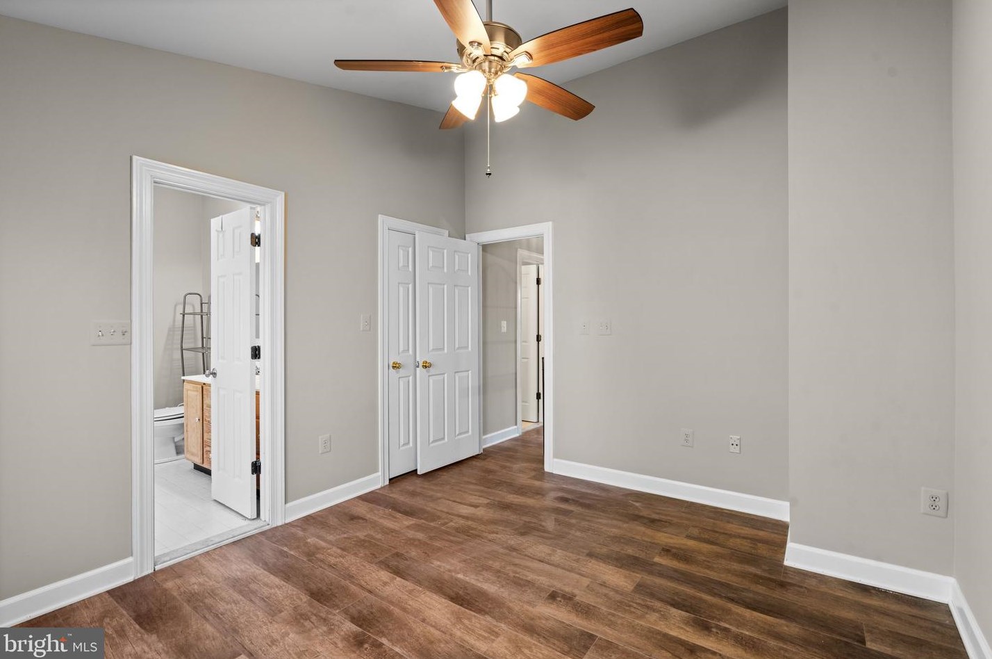 2102 Heritage Dr, Baltimore MD  21209-1752 exterior