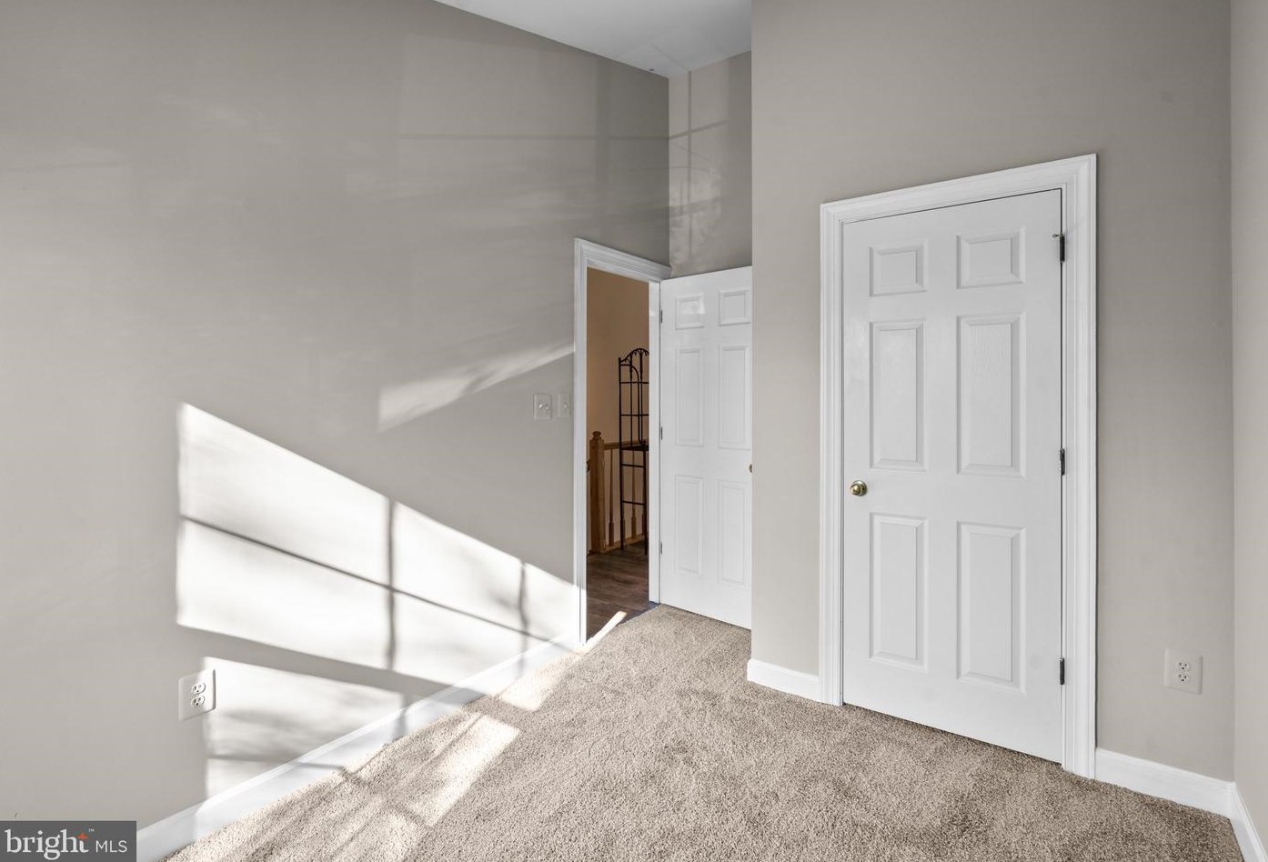 2102 Heritage Dr, Baltimore MD  21209-1752 exterior