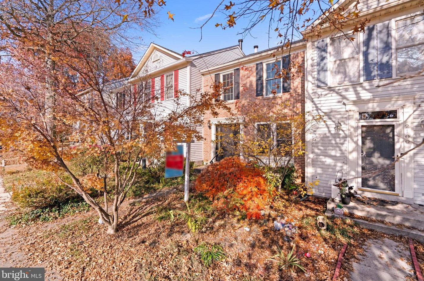 2102 Heritage Dr, Baltimore MD  21209-1752 exterior