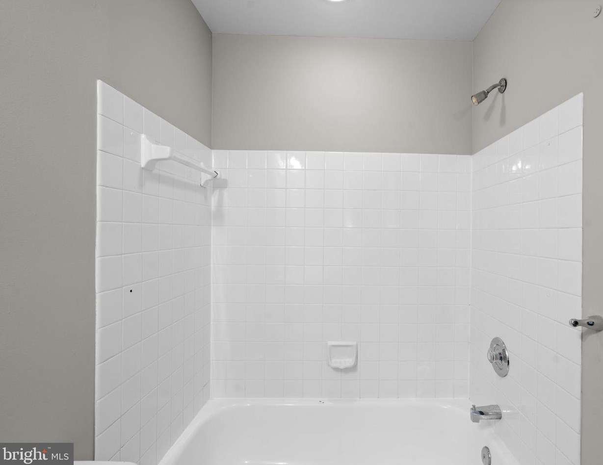 2102 Heritage Dr, Baltimore MD  21209-1752 exterior