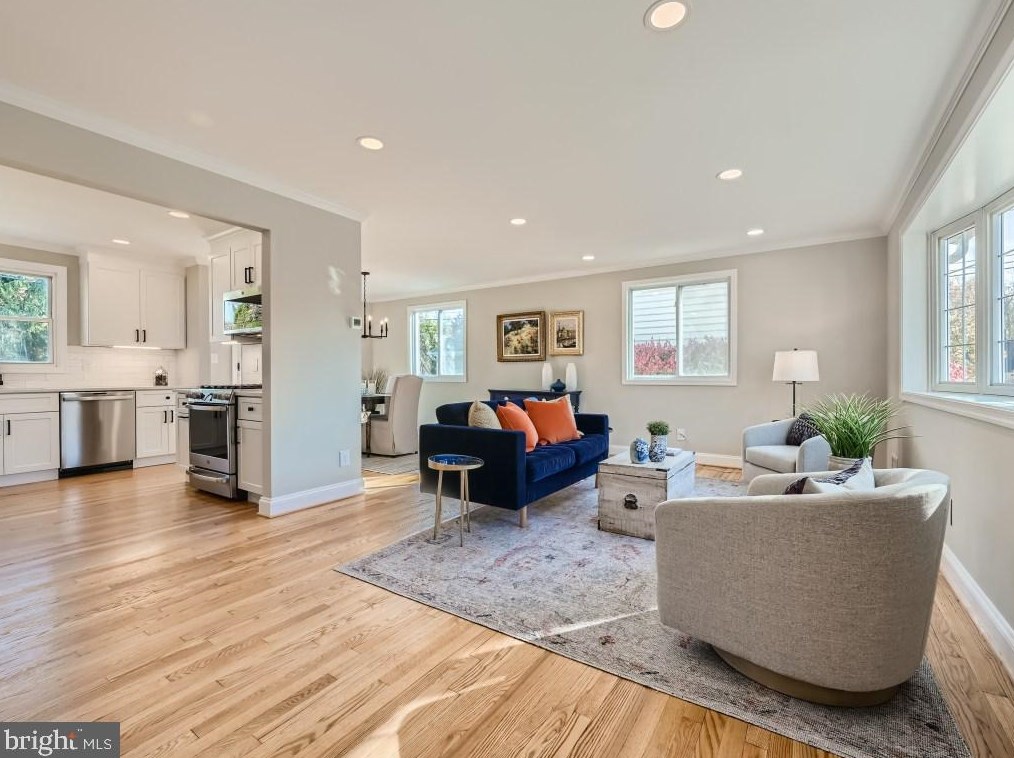 8205 Jeffers Cir, Baltimore MD  21204-1925 exterior