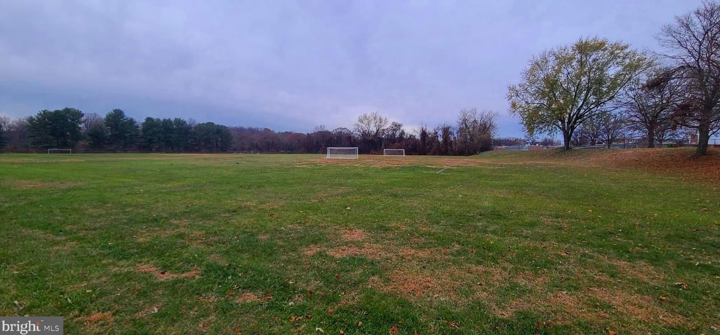 8105 Pleasant Plains Rd, Baltimore MD  21286-8325 exterior