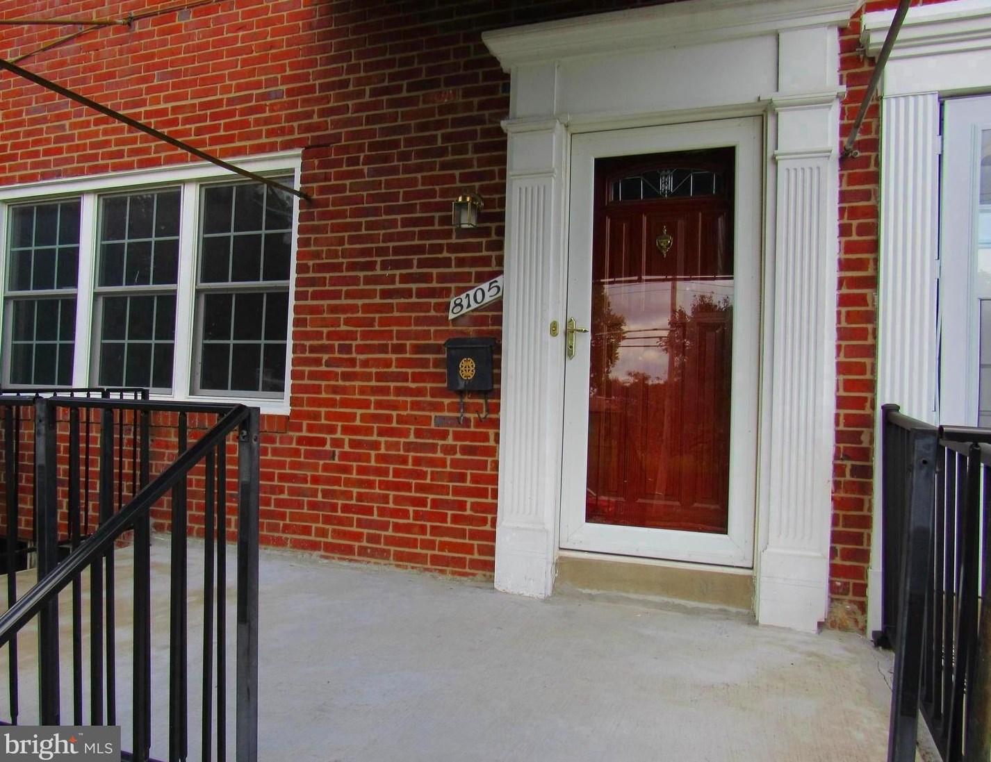8105 Pleasant Plains Rd, Baltimore MD  21286-8325 exterior