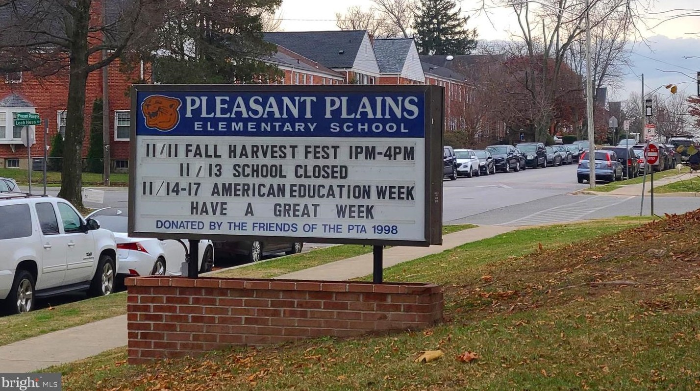 8105 Pleasant Plains Rd, Baltimore MD  21286-8325 exterior