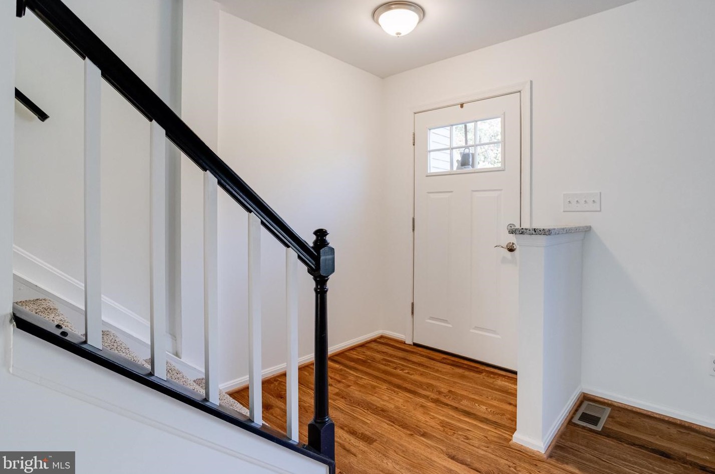 15 Bridgeview Ct, Baltimore, MD 21236-3641