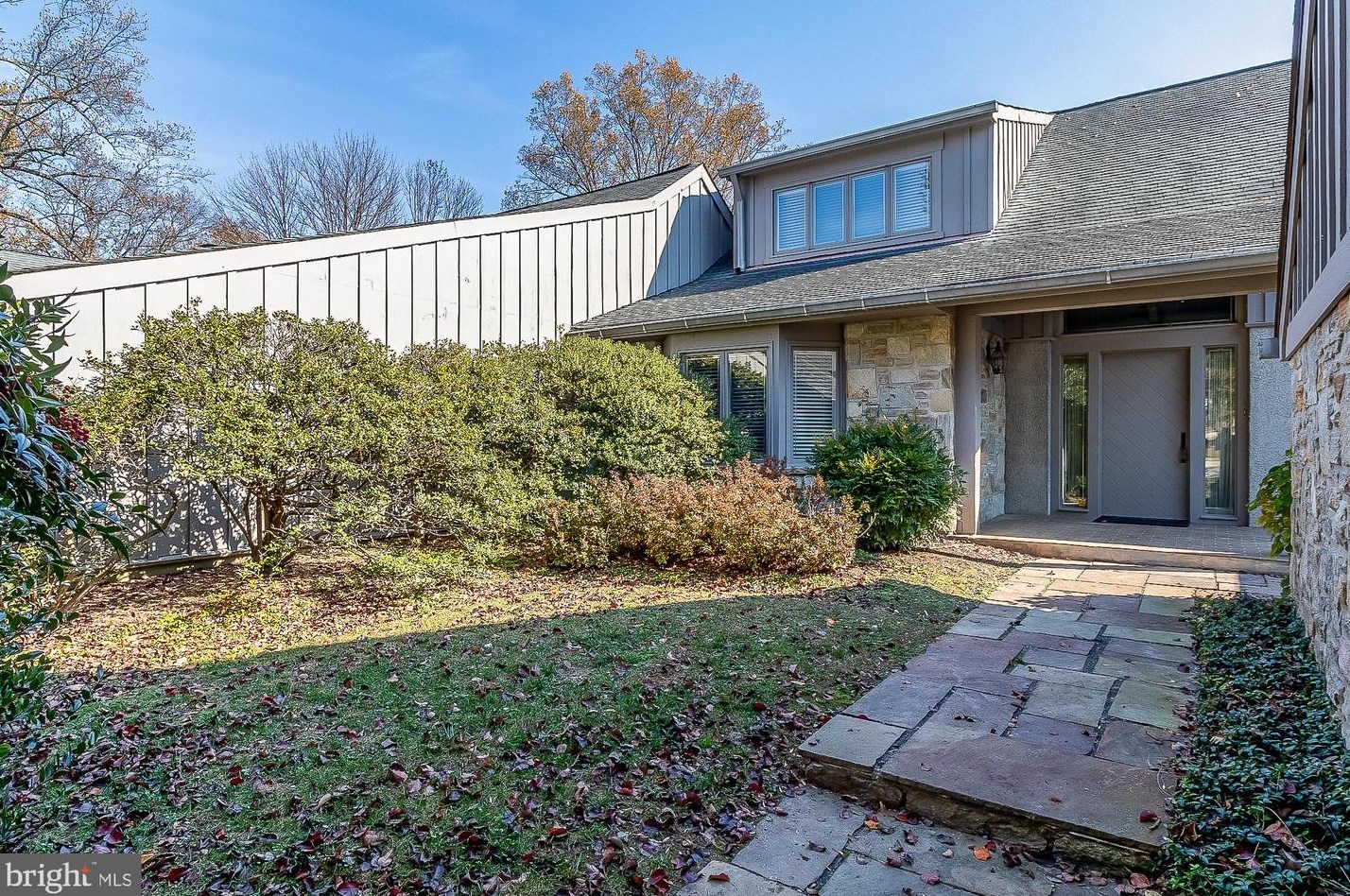 2411 Still Forest Rd, Baltimore, MD 21208-3411