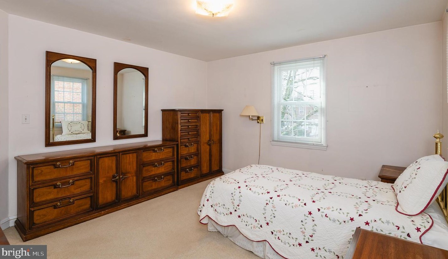 325 Stratford Rd, Baltimore MD  21218-1145 exterior