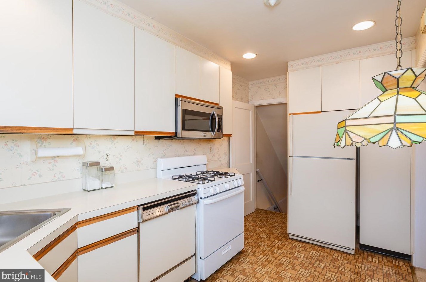 325 Stratford Rd, Baltimore MD  21218-1145 exterior