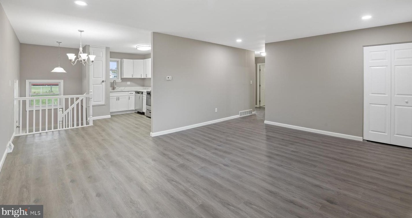 3114 Cambridge Dr, Baltimore MD  21244-3473 exterior