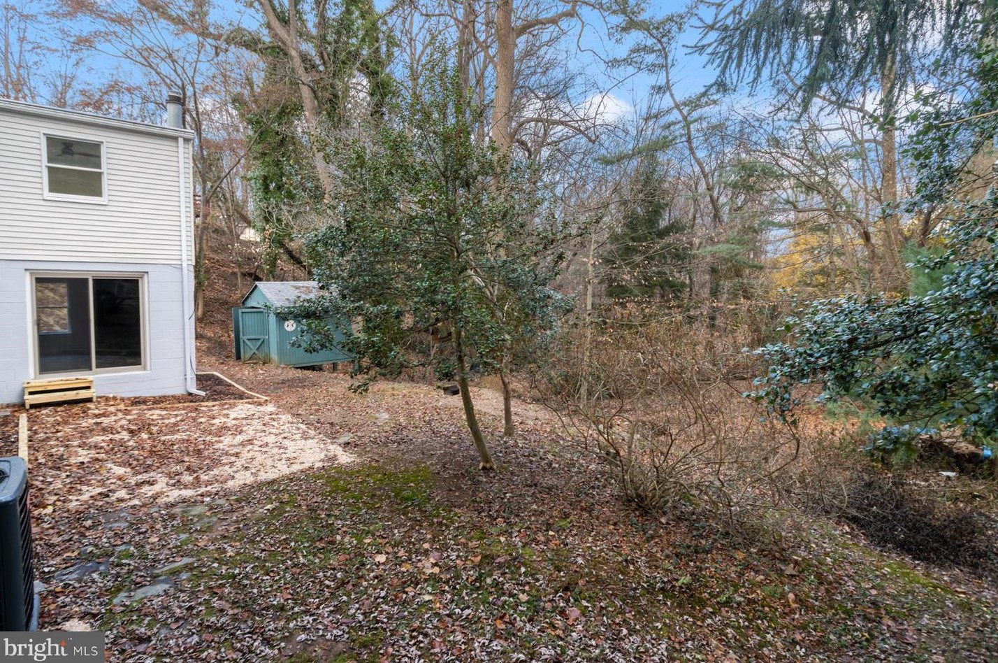 2922 Knoll Acres Dr, Baltimore MD  21234-1128 exterior