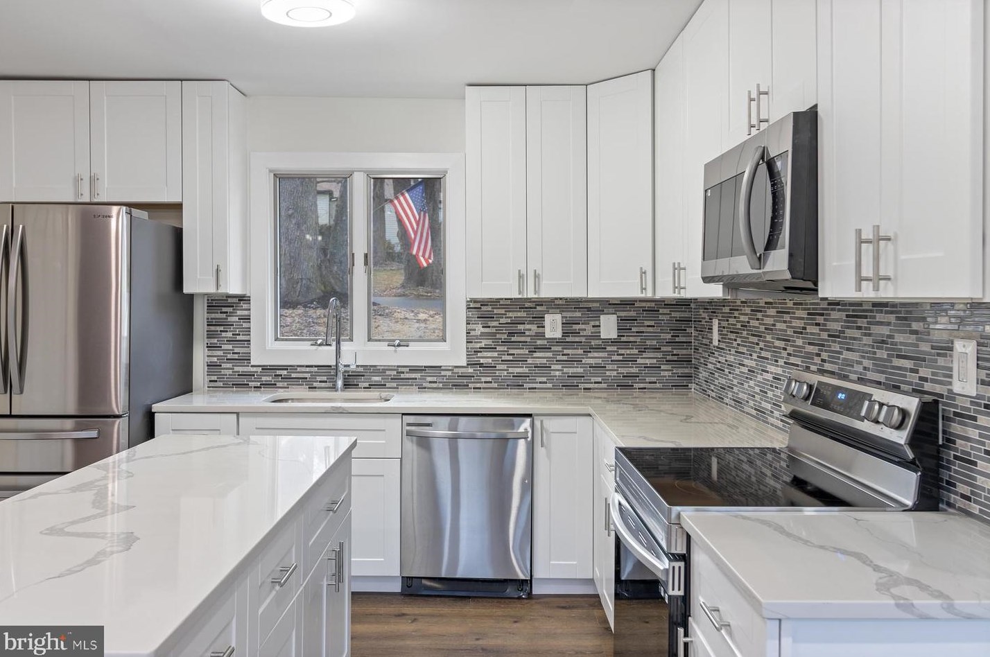 2922 Knoll Acres Dr, Baltimore MD  21234-1128 exterior
