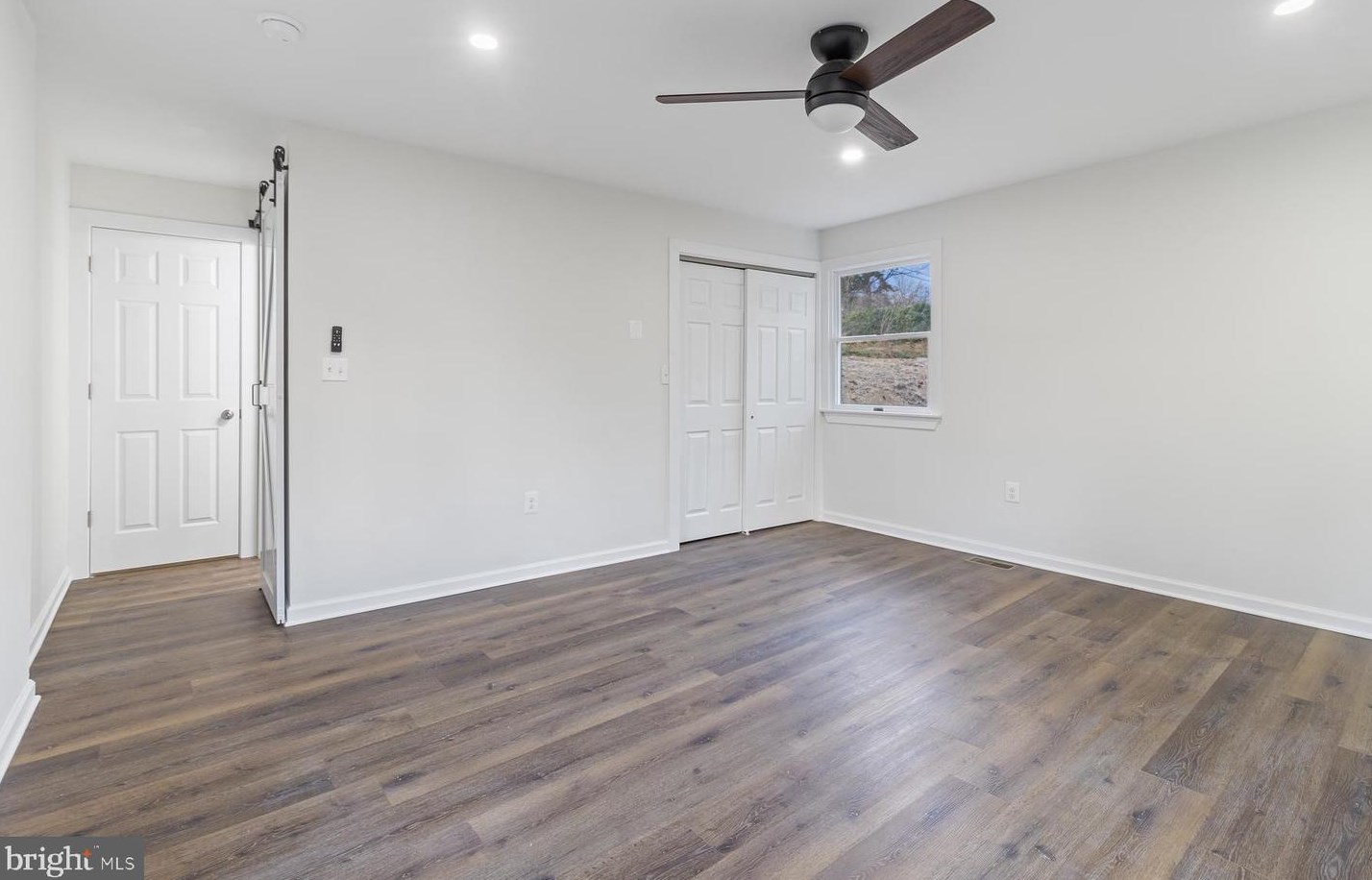 2922 Knoll Acres Dr, Baltimore MD  21234-1128 exterior
