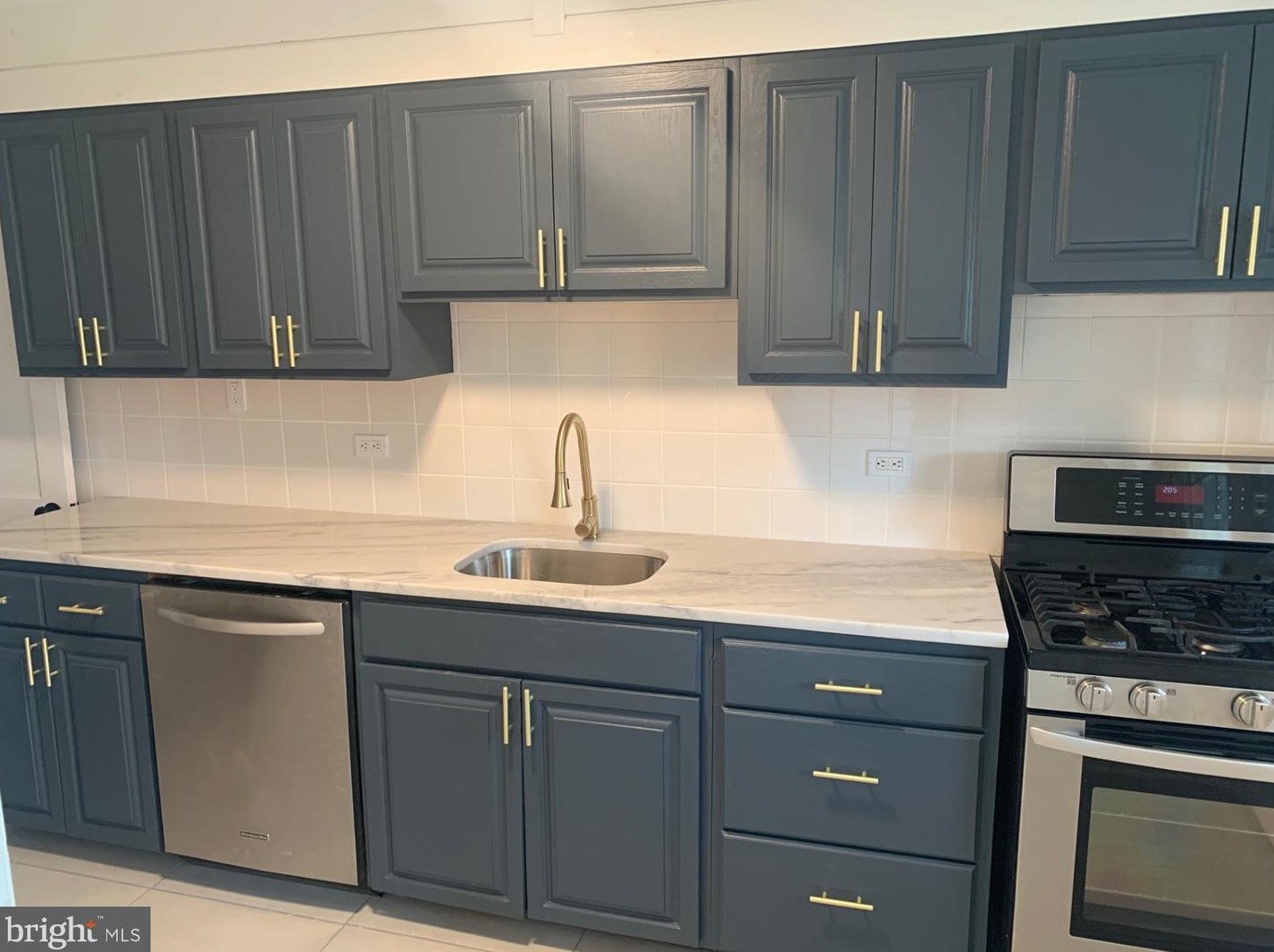 933 Radcliffe Rd, Baltimore, MD 21204