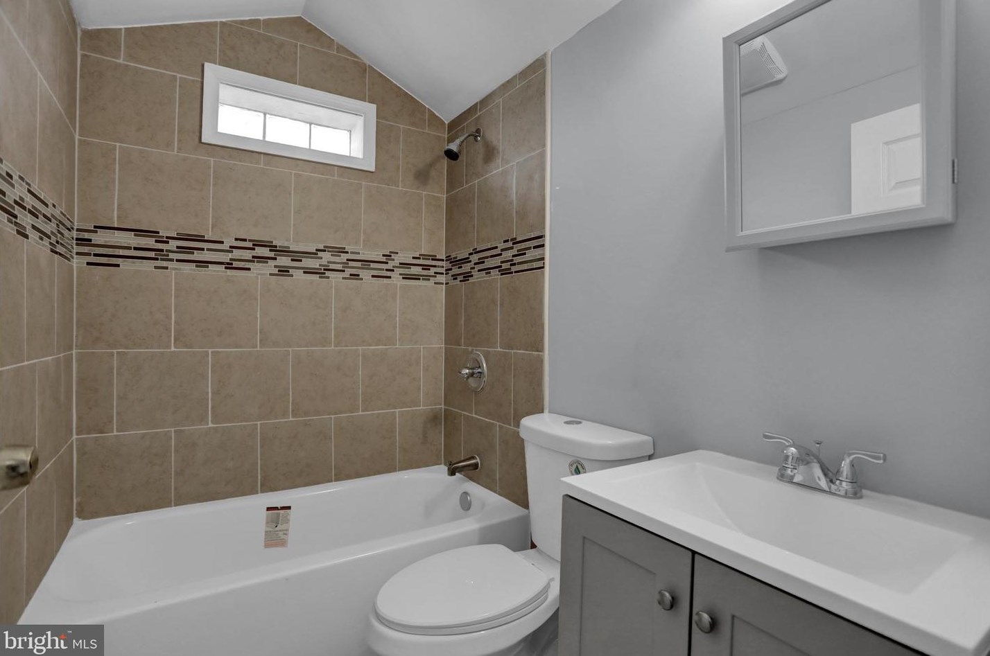 6855 Dunbar Rd, Baltimore MD 21222-5908 exterior