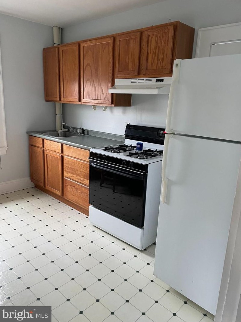 7823 Wise Ave, Baltimore MD  21222-3349 exterior