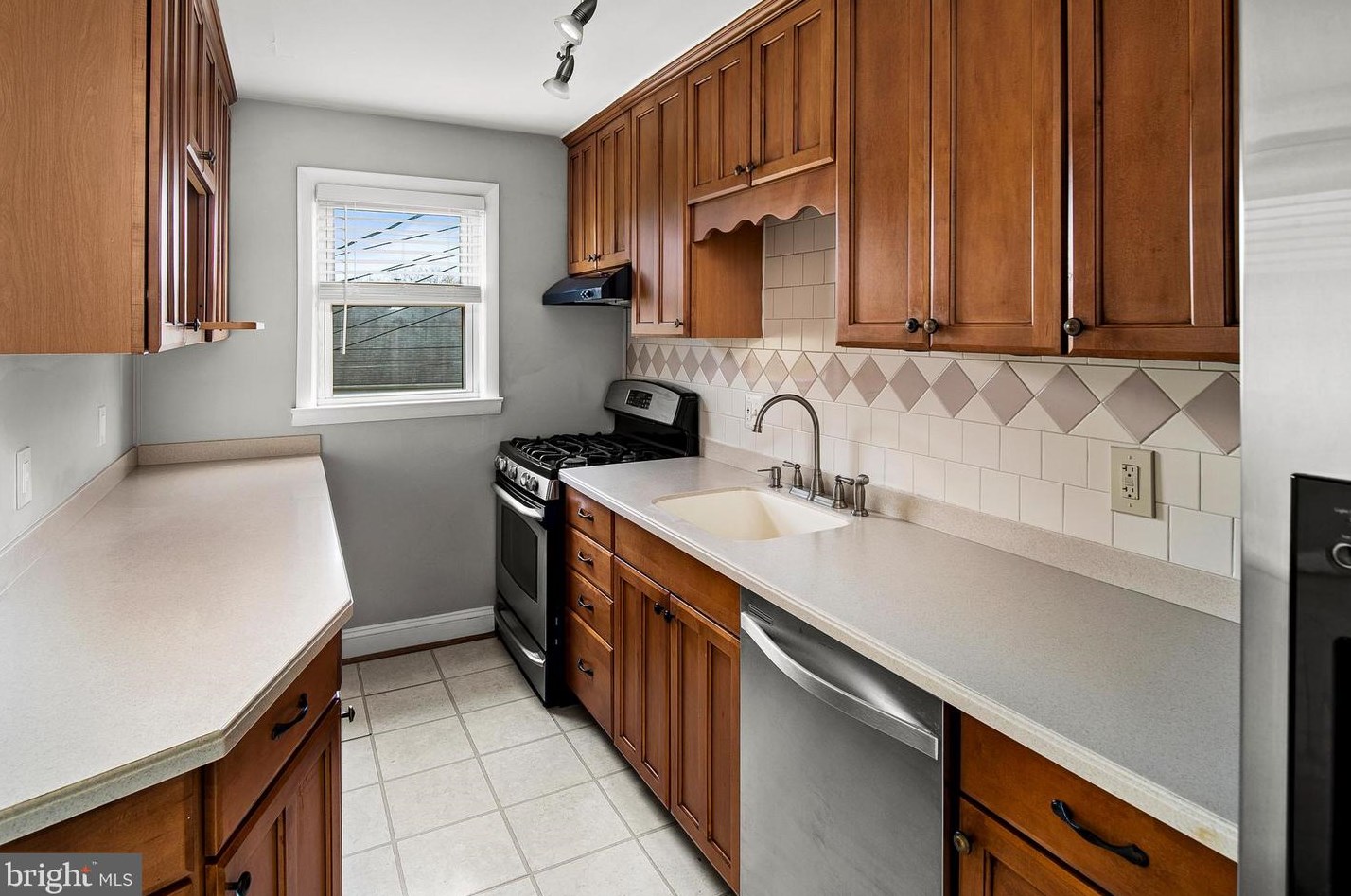 5425 Council St, Baltimore MD  21227-2707 exterior