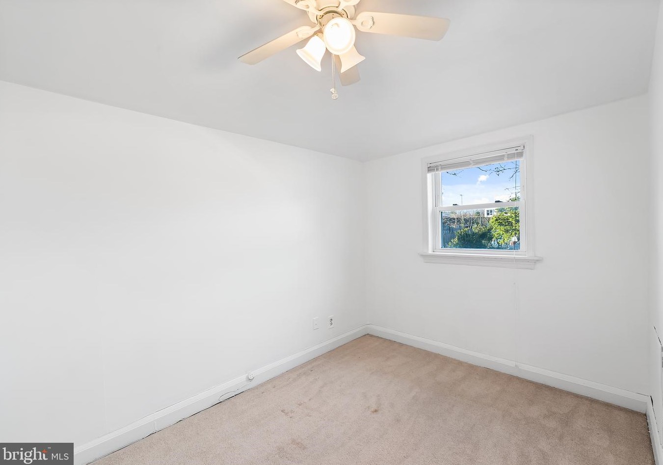 1656 Yakona Rd, Baltimore MD 21286-2348 exterior