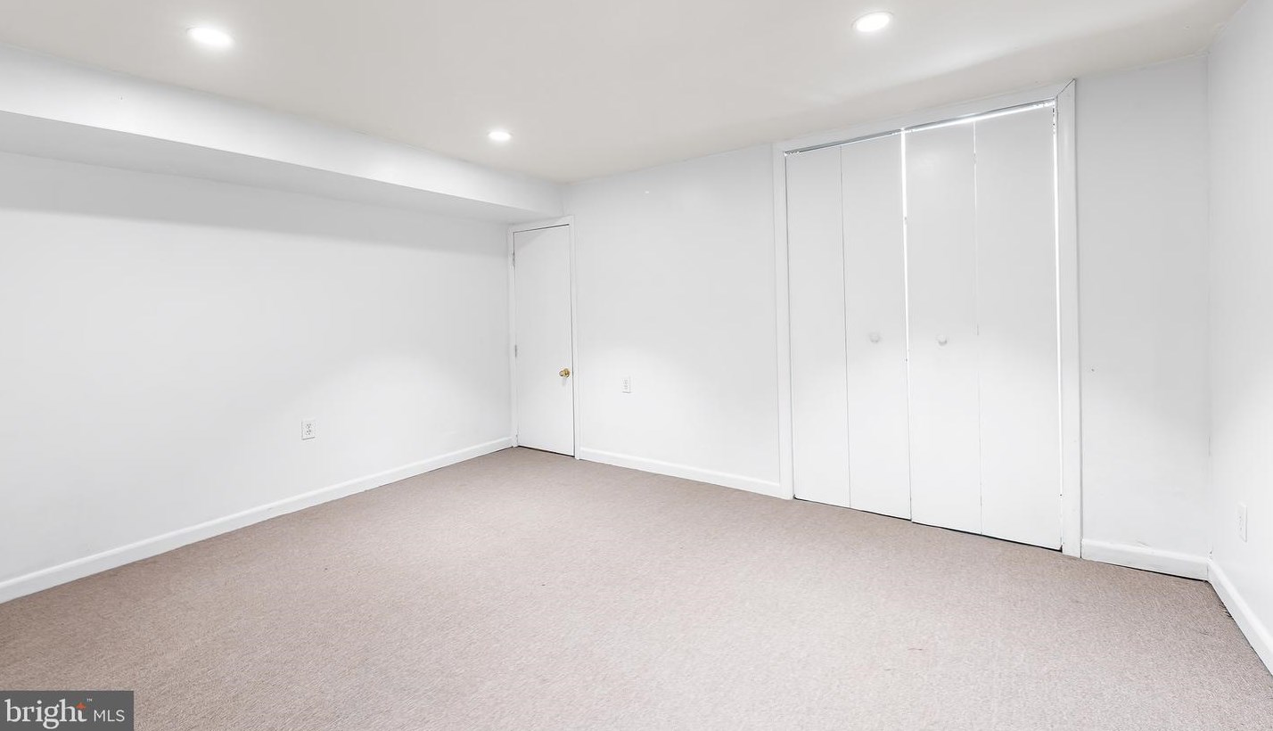 1656 Yakona Rd, Baltimore MD 21286-2348 exterior