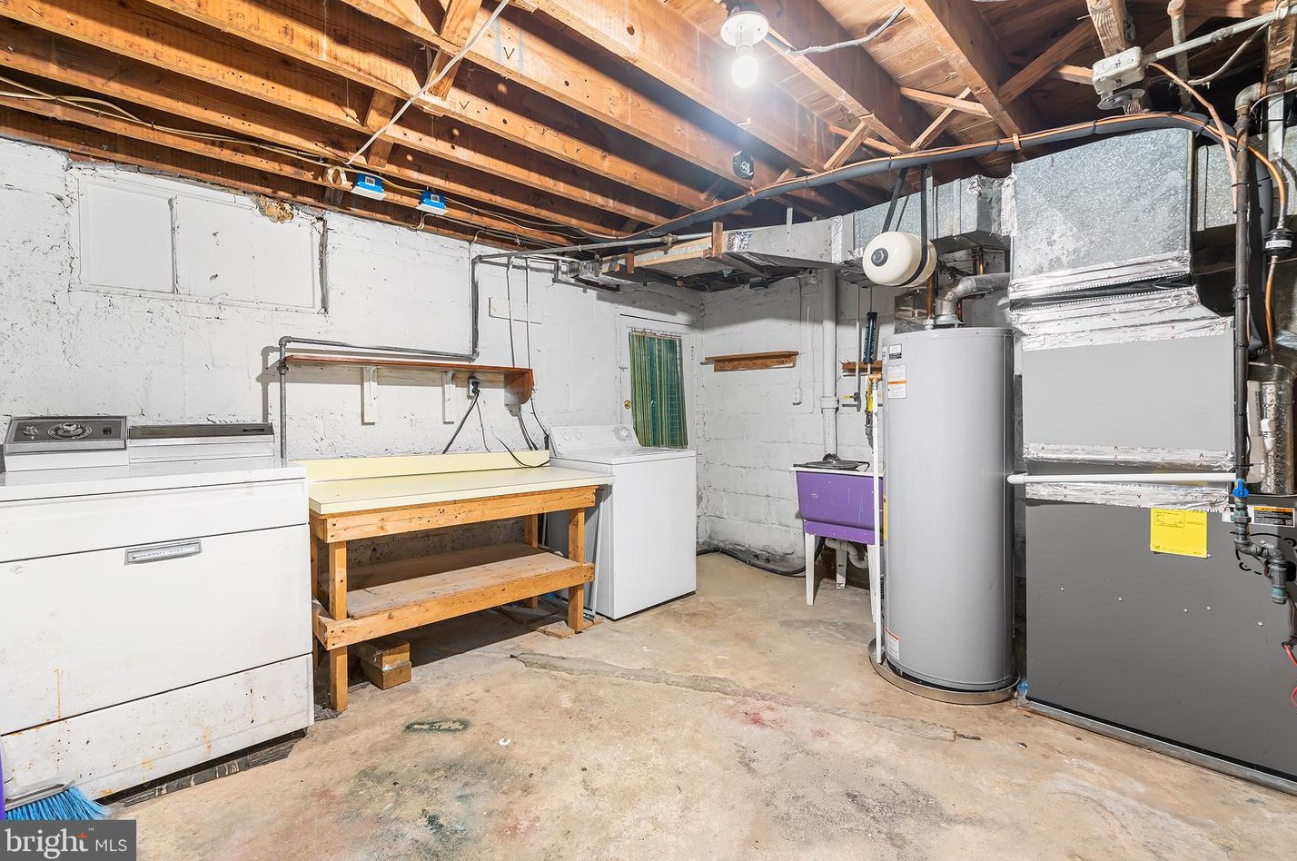 1656 Yakona Rd, Baltimore MD 21286-2348 exterior