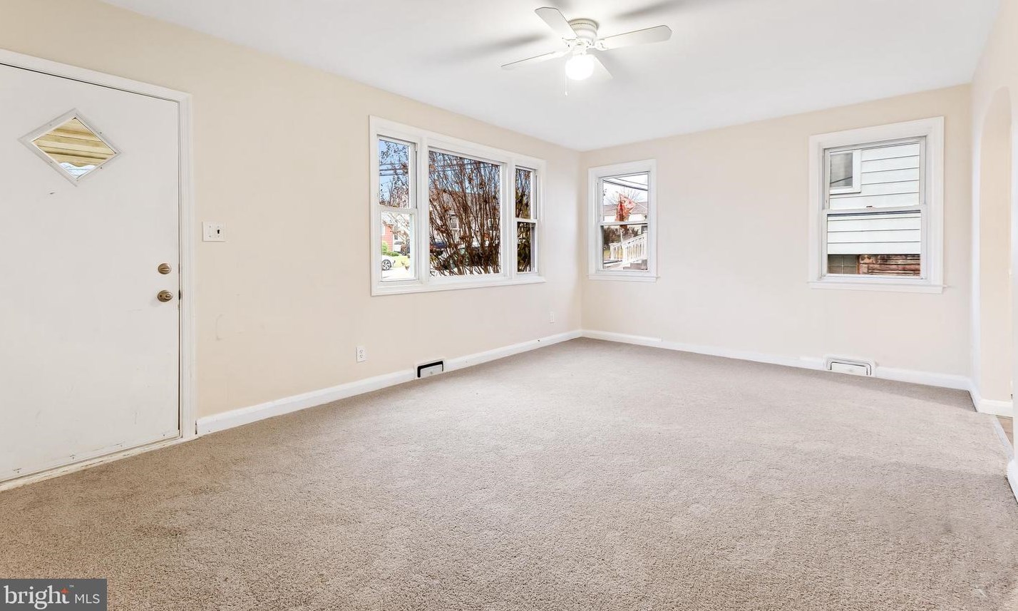 7922 Underhill Rd, Baltimore MD  21237-1443 exterior