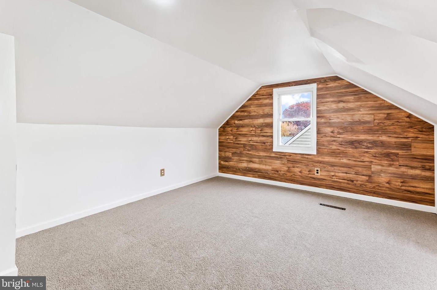 7922 Underhill Rd, Baltimore MD  21237-1443 exterior