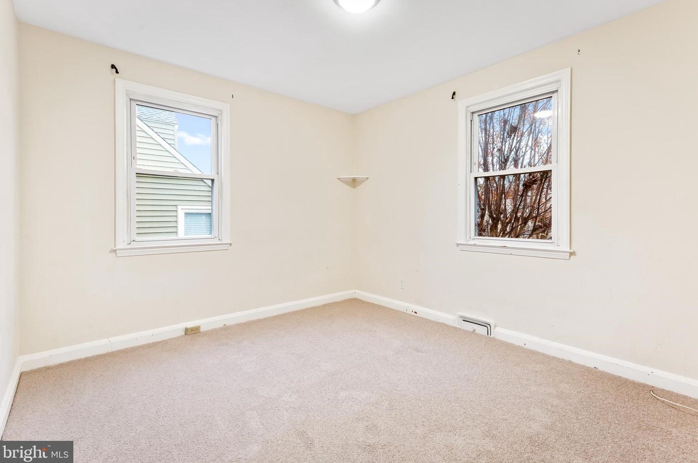 7922 Underhill Rd, Baltimore MD  21237-1443 exterior