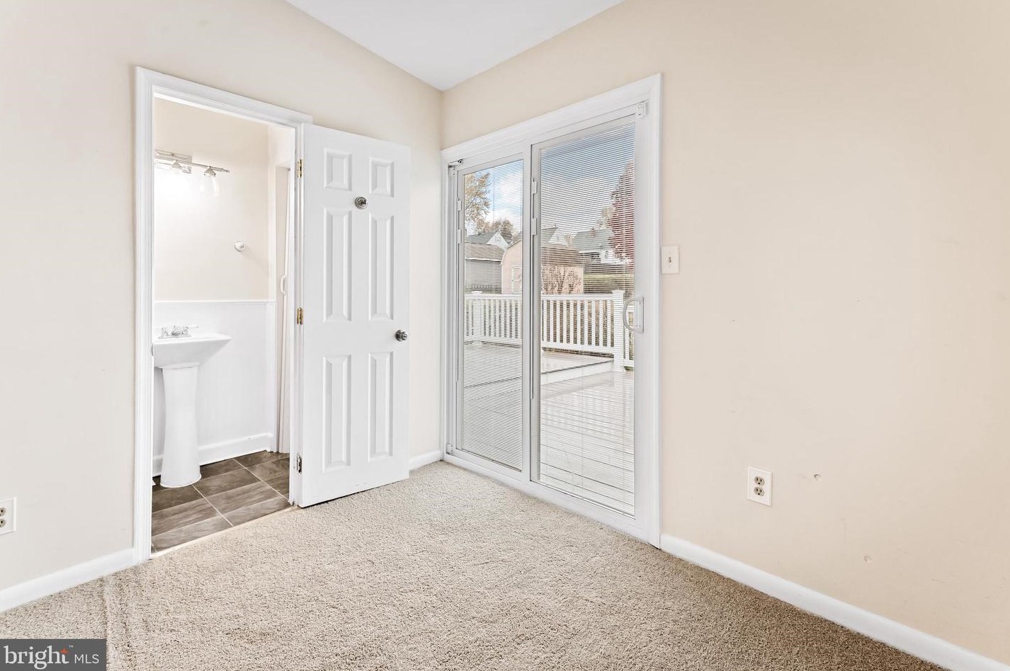 7922 Underhill Rd, Baltimore MD  21237-1443 exterior