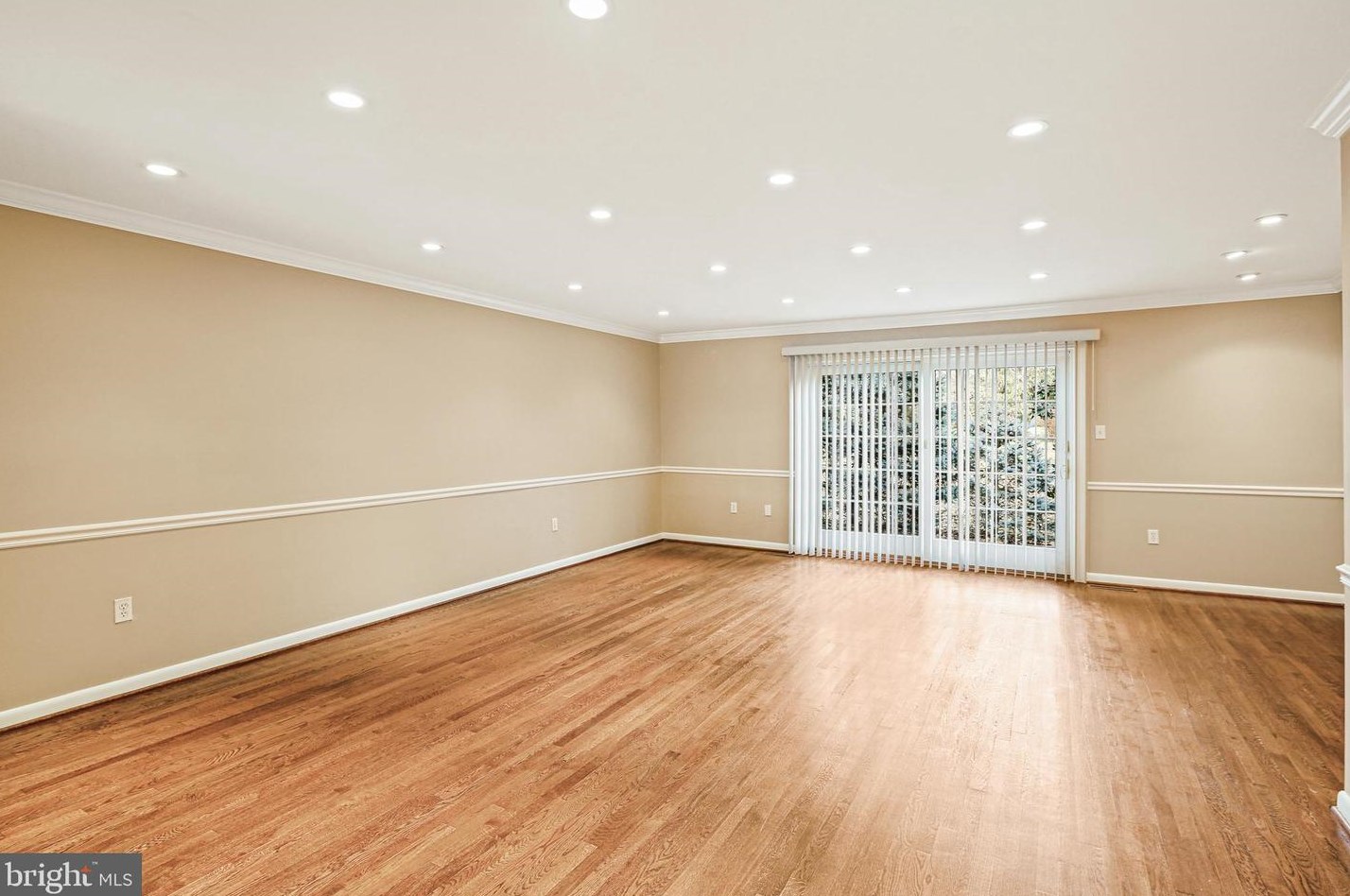 10 Theo Ln #10, Baltimore, MD 21204