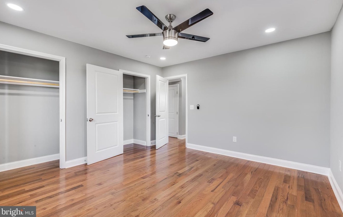 6814 Youngstown Ave, Baltimore MD  21222-1112 exterior