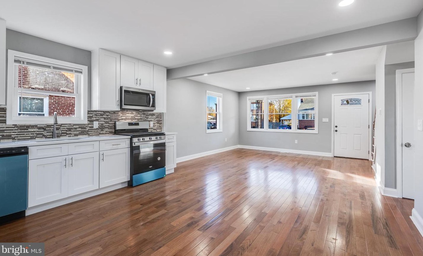 6814 Youngstown Ave, Baltimore MD  21222-1112 exterior