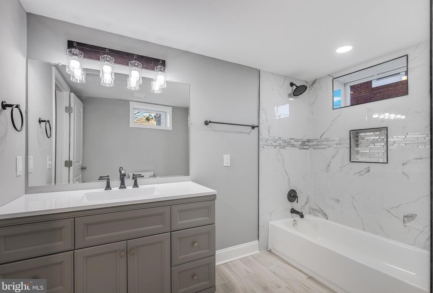 6814 Youngstown Ave, Baltimore MD  21222-1112 exterior