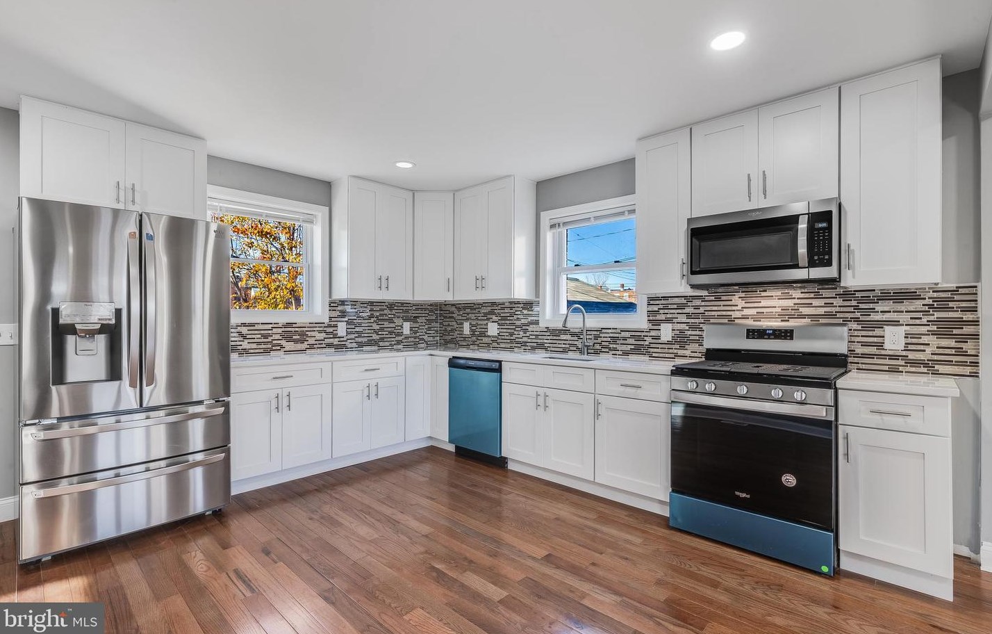 6814 Youngstown Ave, Baltimore MD  21222-1112 exterior