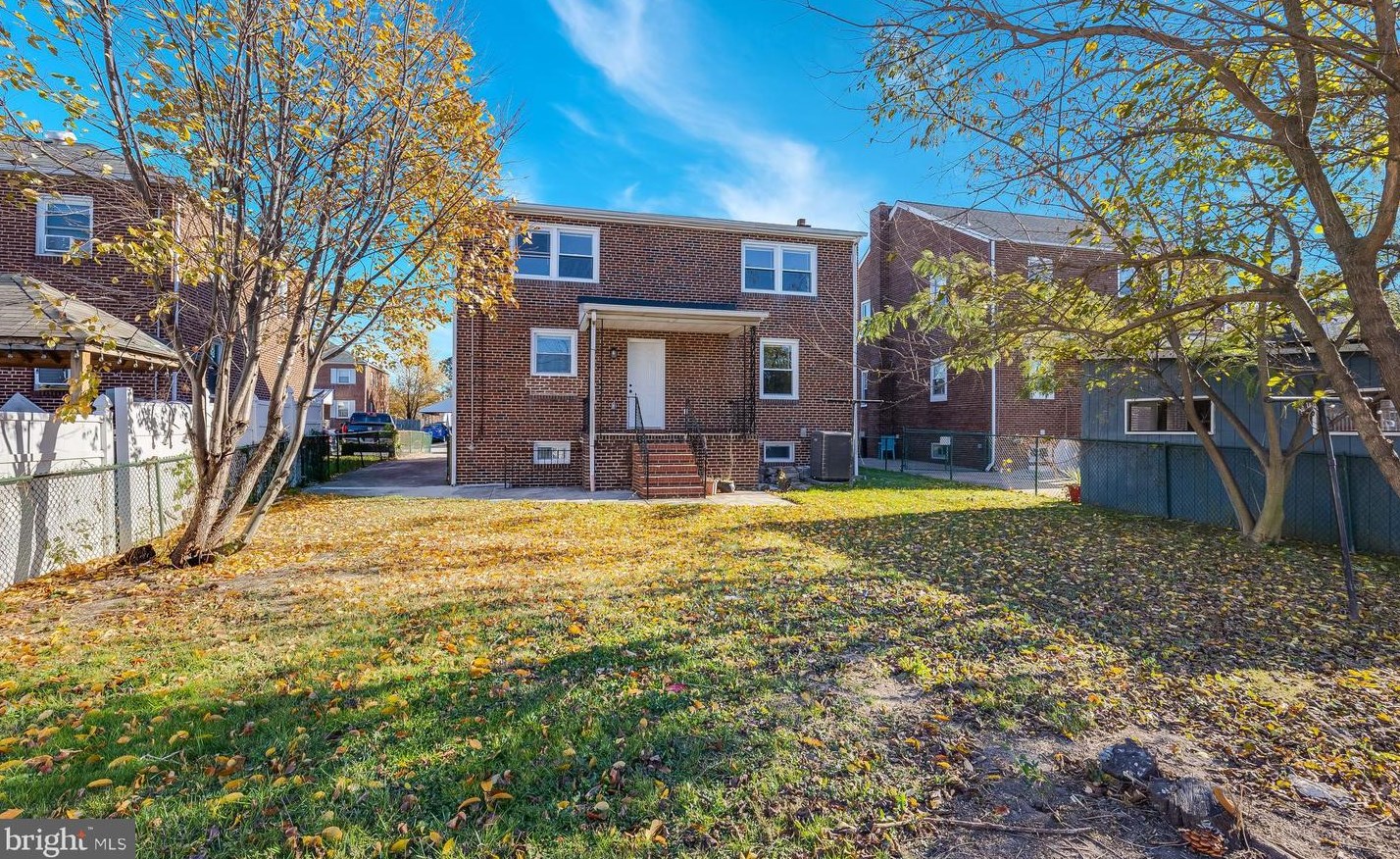 6814 Youngstown Ave, Baltimore MD  21222-1112 exterior