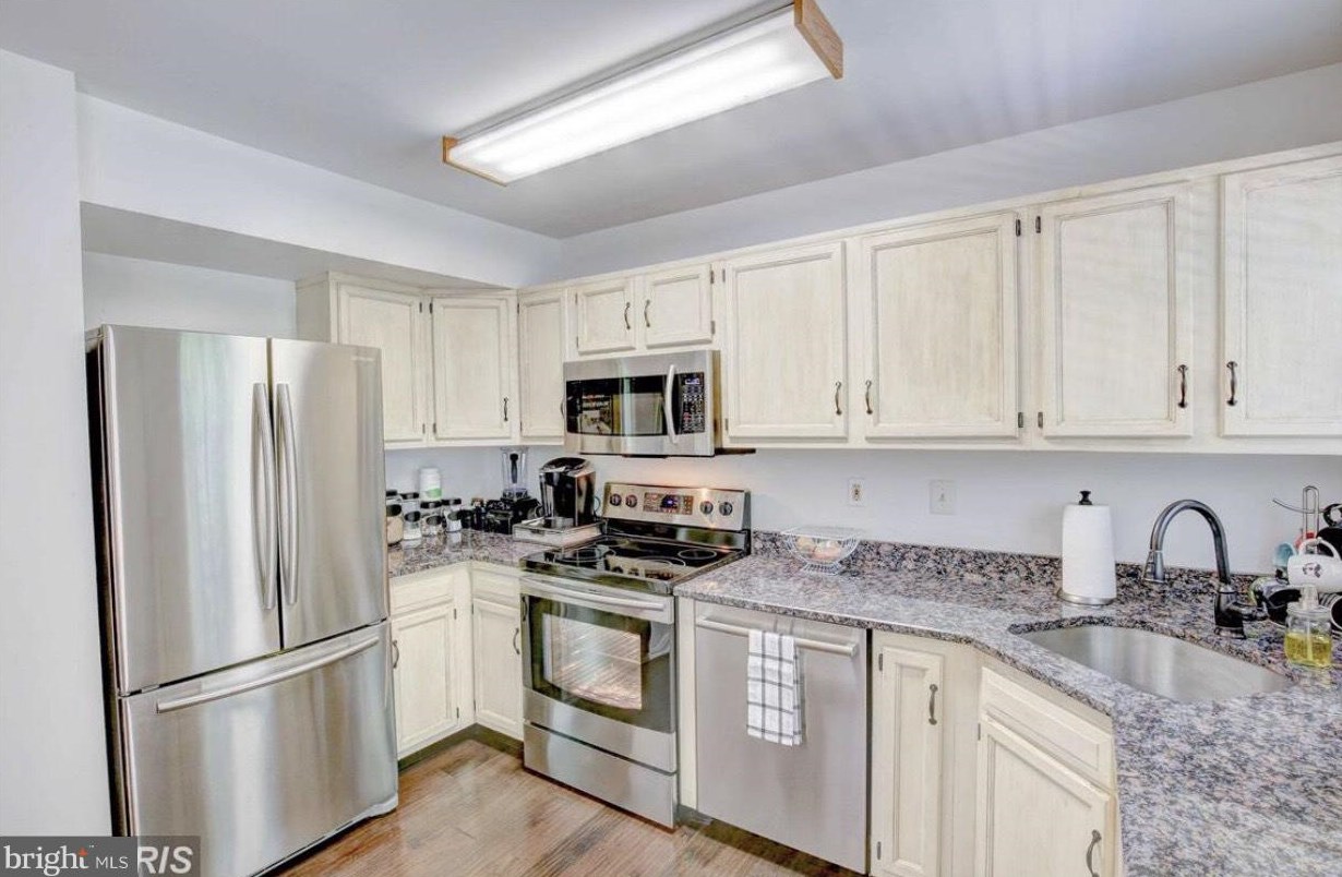 5661 Ringwood #5661, Baltimore, MD 21227