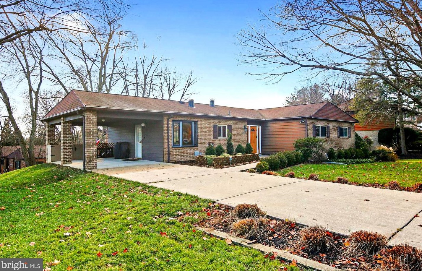 7117 Pheasant Cross Dr, Baltimore, MD 21209-1023