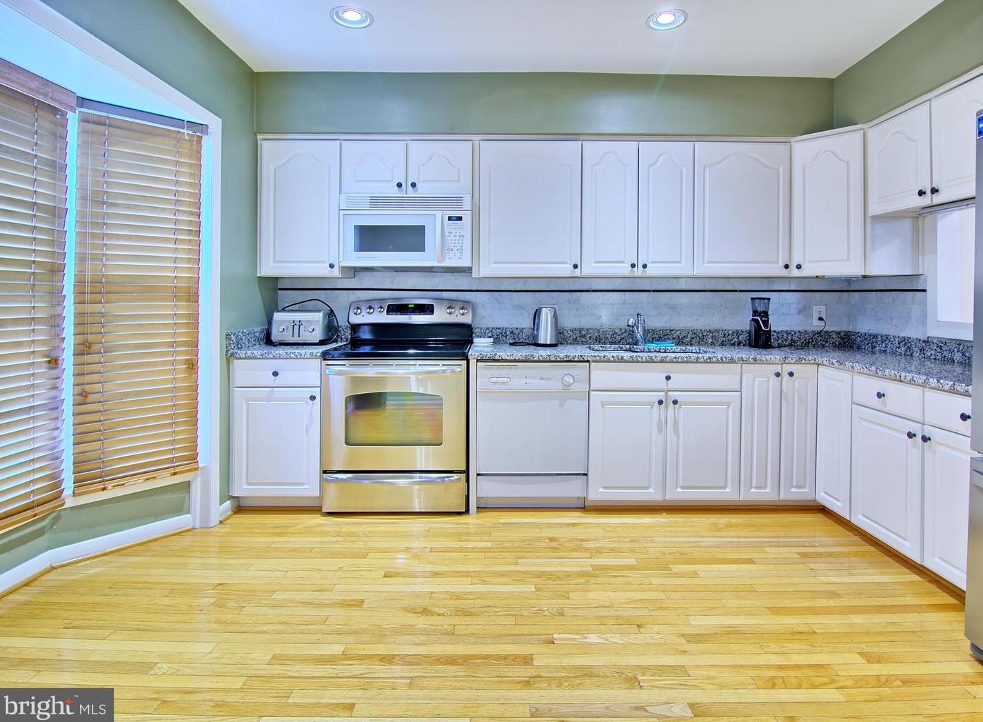 6946 Clearwind Ct, Baltimore, MD 21209-1638