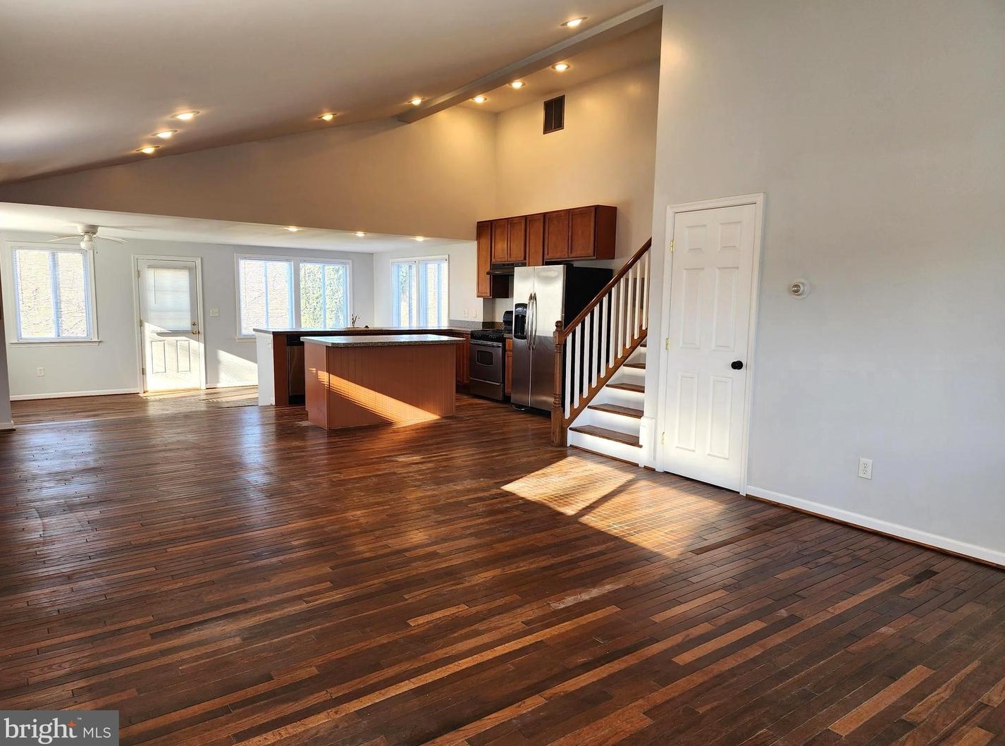 6028 Moorehead Rd, Baltimore, MD 21228-1220