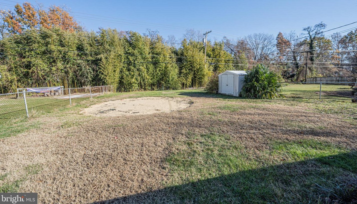 5521 Oregon Ave, Baltimore MD 21227-2811 exterior