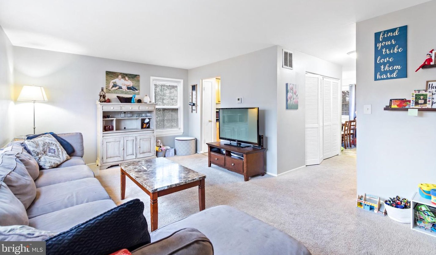 2852 Aspen Hill Rd, Baltimore, MD 21234-2143