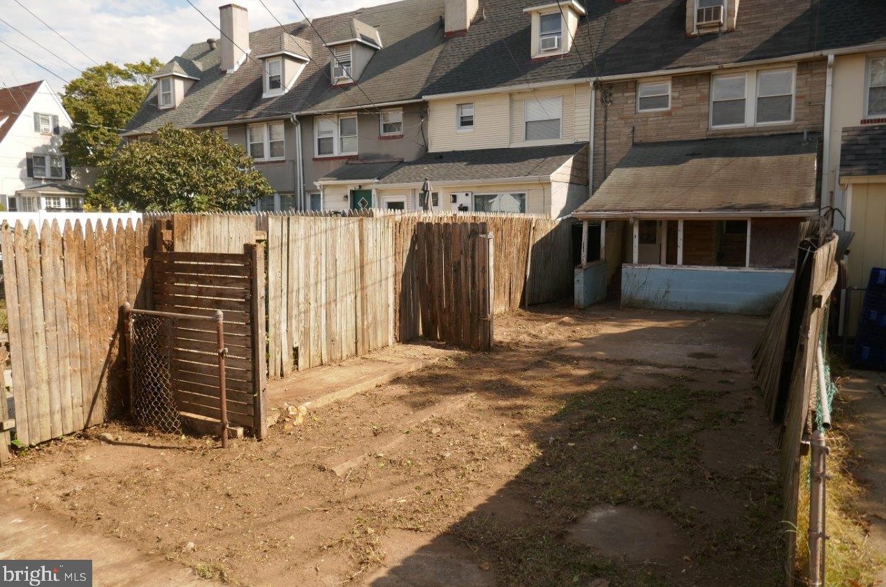 54 Admiral Blvd, Baltimore, MD 21222-4341