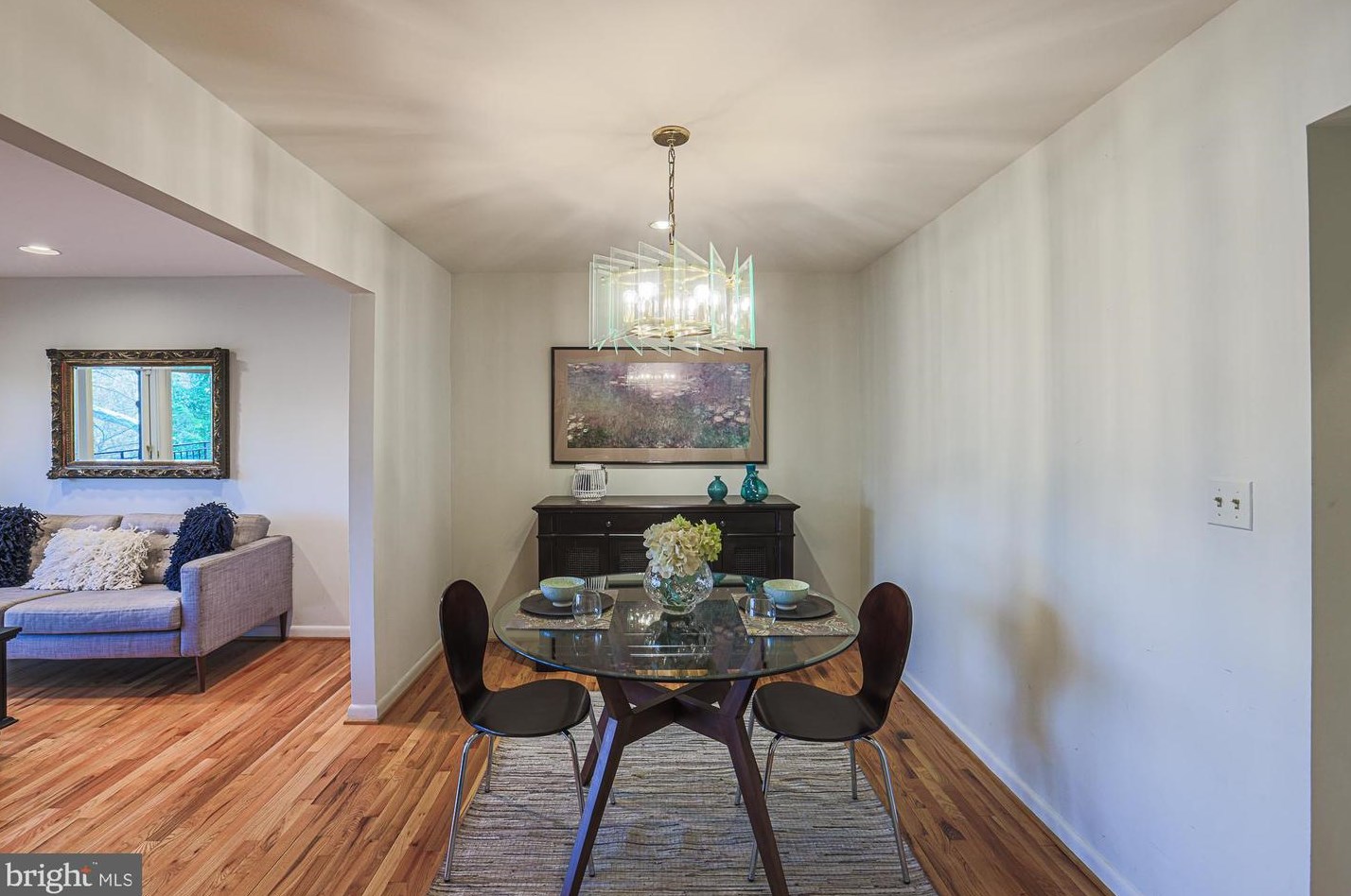 6114 Buckingham Mnr Dr, Baltimore MD 21210-1004 exterior